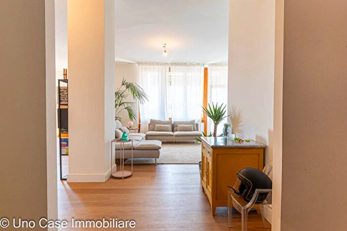 Appartamento con 7 locali in vendita in Via Aldisio Ivrea, Ivrea