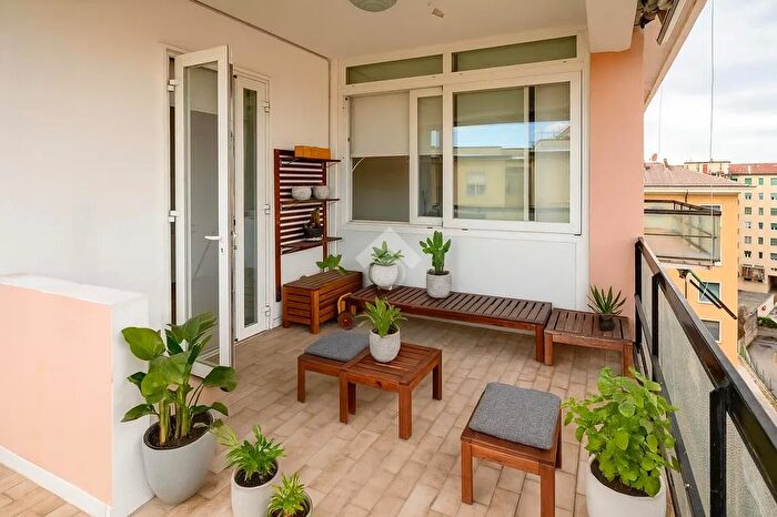 Appartamento trilocale in vendita in Via Salvo dAcquisto, Verona