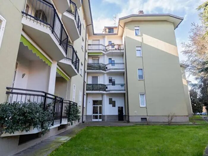 Appartamento trilocale in vendita in Via Privata Arpino Mila, Milano