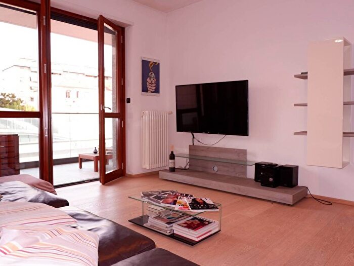 Appartamento bilocale in affitto in Via Rimini, Famagosta, Milano