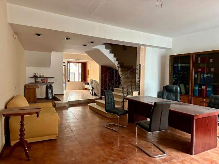 Appartamento con 5 locali in vendita in Via Giovanni Spagnolo, Barcellona Pozzo Di Gotto