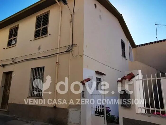 Appartamento trilocale in vendita in Via Ga Goddi, Oliena