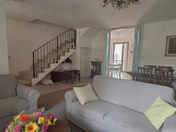 Casa con 6 locali in vendita in San Giuliano Terme