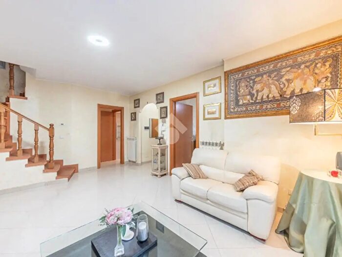 Casa con 5 locali in vendita in Via del Fosso dellAcqua Mariana, Roma