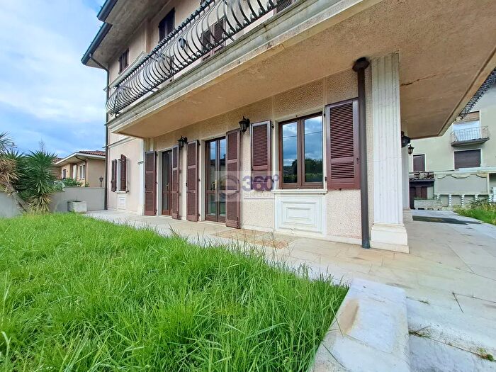 Appartamento trilocale in vendita in Via Marchiani, Passirano