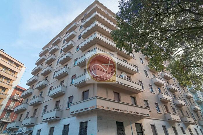 Appartamento con 5 locali in vendita in Corso Peschiera Torino, Torino