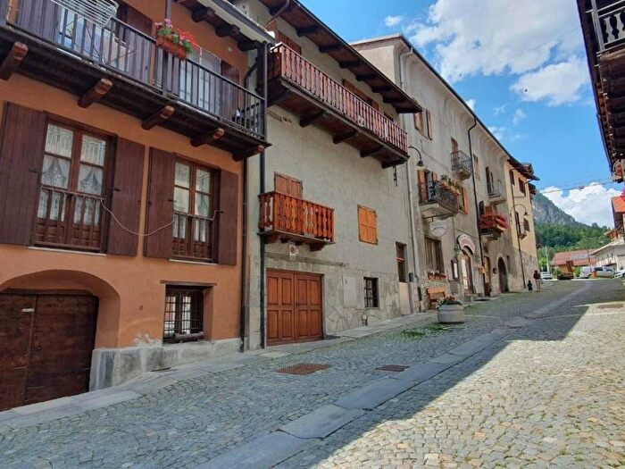 Appartamento bilocale in affitto in via Roma, Centro, Cesana Torinese