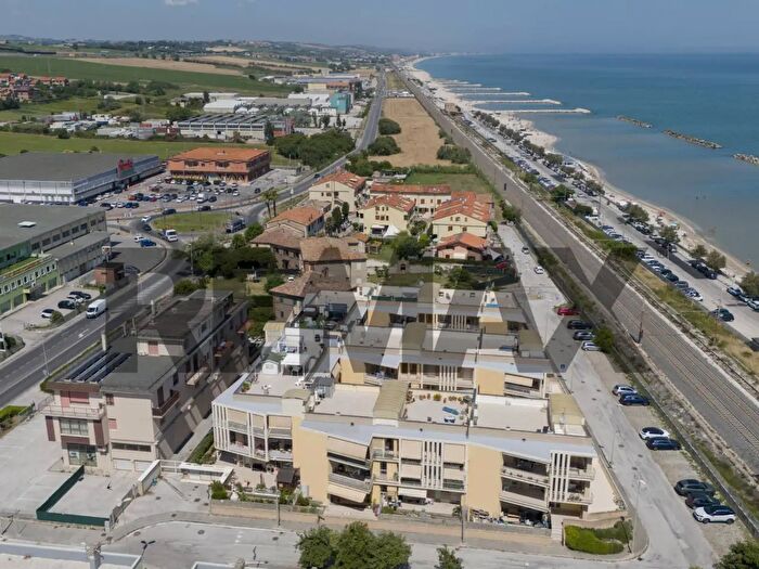 Appartamento con 5 locali in vendita in Via dei Gabbiani, Montemarciano