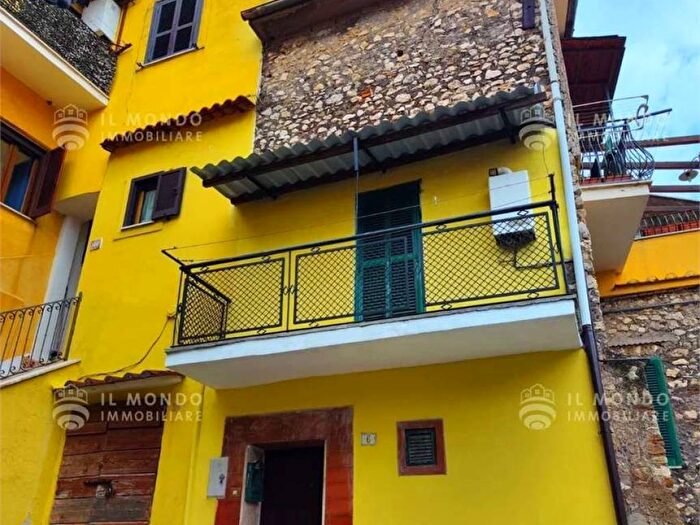 Appartamento quadrilocale in affitto in Centro, Palombara Sabina