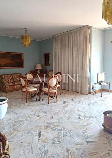 Appartamento con 5 locali in affitto in Via Gustavo Vagliasindi, Catania