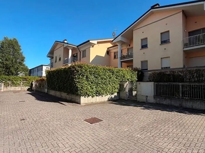 Appartamento con 5 locali in vendita in Strada Bassa, Collecchio