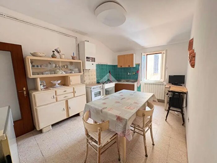 Appartamento trilocale in vendita in Via Fiume, Bastia Umbra