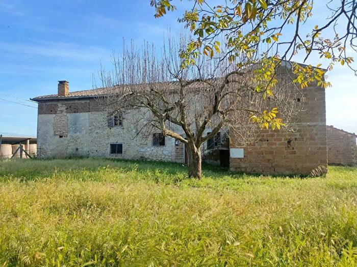 Casa con 11 locali in vendita in Calvi dellUmbria, Calvi DellUmbria