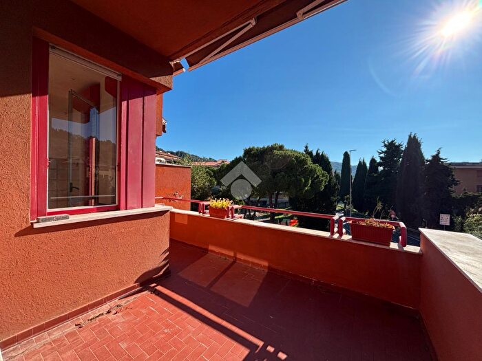 Appartamento con 5 locali in vendita in Via Gozzano Traversa, Lerici