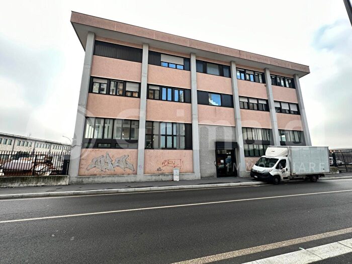 Appartamento in vendita in Via Ernesto Teodoro Moneta, Milano