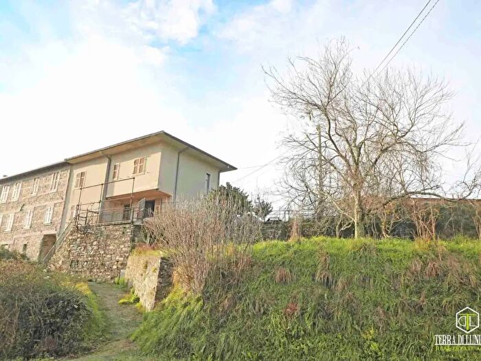 Casa con 5 locali in vendita in Località Rosticciola, Tresana