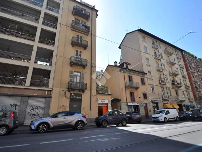 Appartamento trilocale in vendita in Via Nizza, Torino