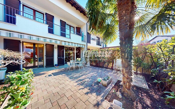 Casa quadrilocale in vendita in Via Albert Einstein, Olgiate Comasco