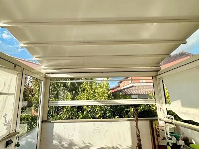 Appartamento trilocale in vendita in Campiglia Marittima