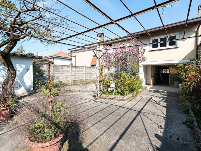 Casa trilocale in vendita in Via Tirso, Cesano Maderno