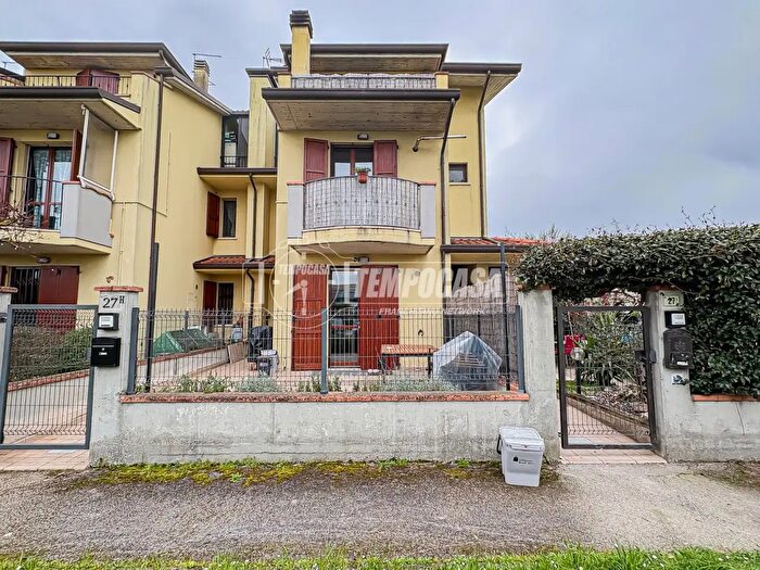 Casa bilocale in vendita in Via Balitrona I, Cesenatico