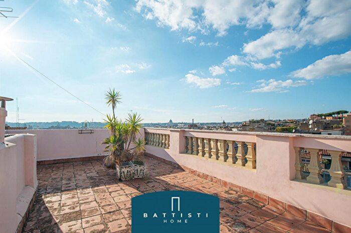 Appartamento trilocale in affitto in Piazza Barberini, Roma