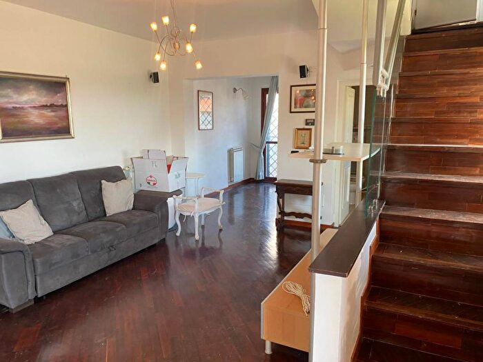 Casa con 5 locali in affitto in Via Corrado Parona, Castel di Leva, Roma