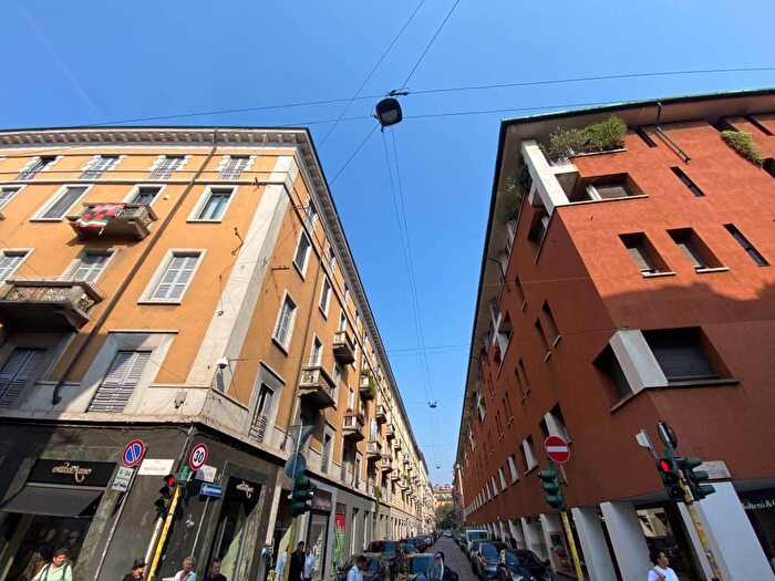 Appartamento bilocale in affitto in Piazza San Marco, Turati, Milano
