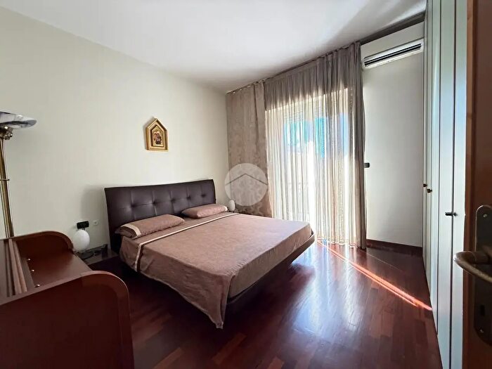 Appartamento quadrilocale in vendita in Via Lagomaggio, Rimini