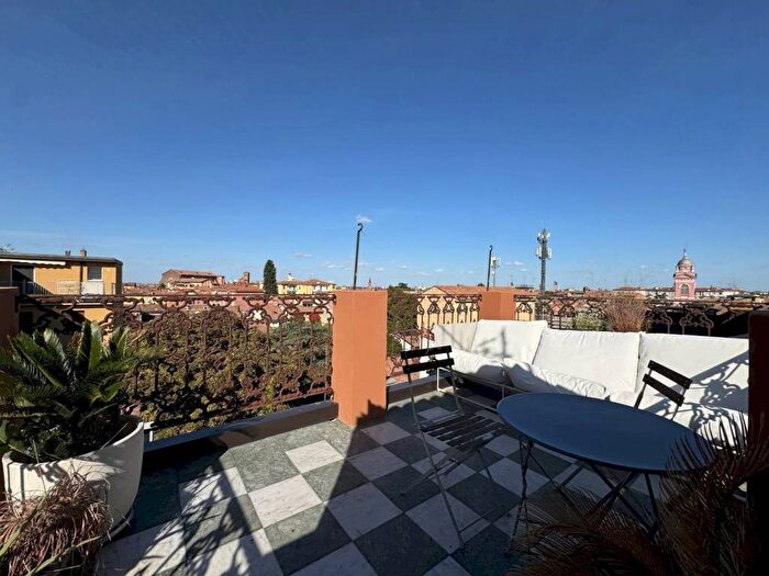 Appartamento trilocale in vendita in via dell'Oro, Castiglione Tribunale, Bologna