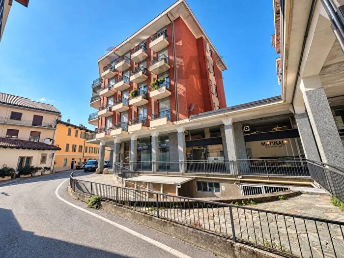 Appartamento quadrilocale in vendita in Via Baiettini, Verbania