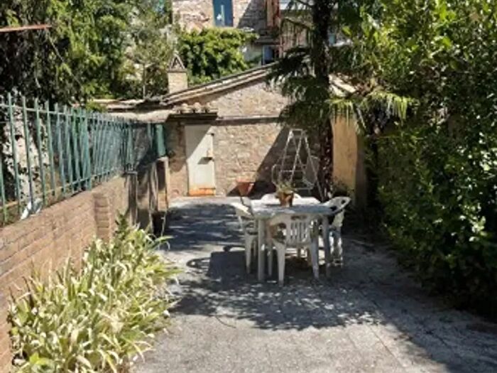 Appartamento quadrilocale in vendita in Via Arnaldo Fortini, Assisi