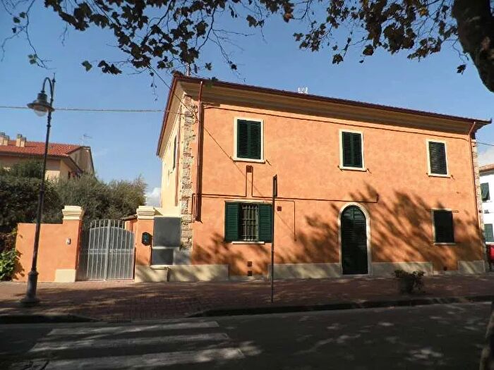 Appartamento trilocale in vendita in Rosignano Marittimo