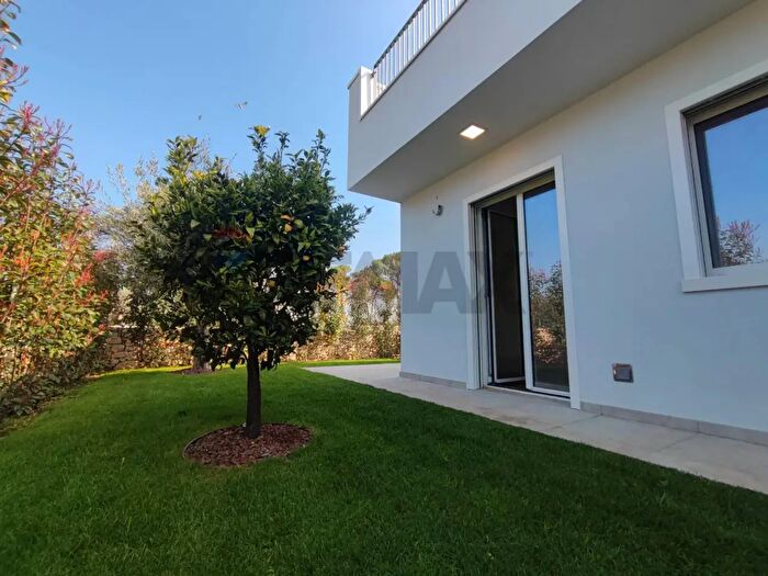 Appartamento quadrilocale in vendita in Strada Torrebella, Bari