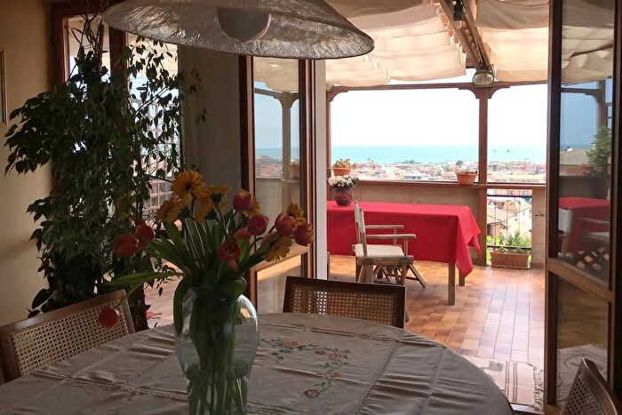 Appartamento con 6 locali in vendita in San Benedetto del Tronto Contrada Marinuccia San Benedetto del Tronto Zona Residenziale, San Benedetto Del Tronto