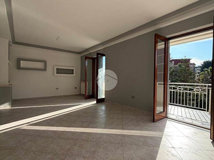 Appartamento trilocale in affitto in Via Antonio Gramsci, Centro, Marano di Napoli