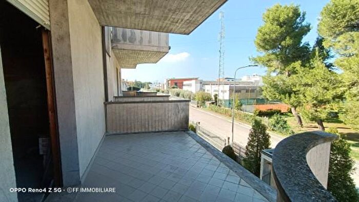 Appartamento con 5 locali in vendita in Pollenza