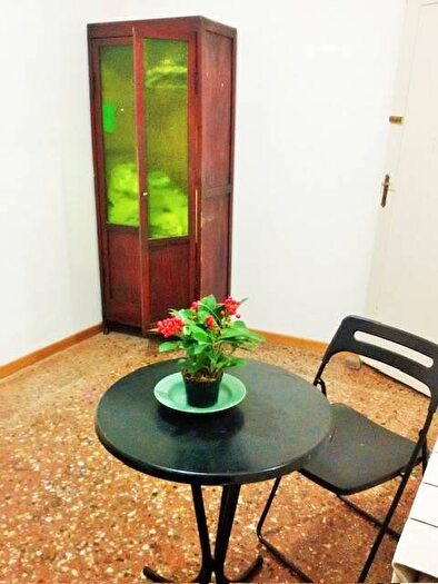 Appartamento quadrilocale in affitto in Via Giuseppe Petroni, San Vitale, Bologna