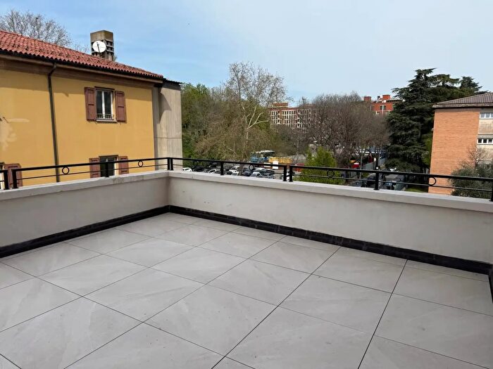 Appartamento con 7 locali in vendita in Bologna