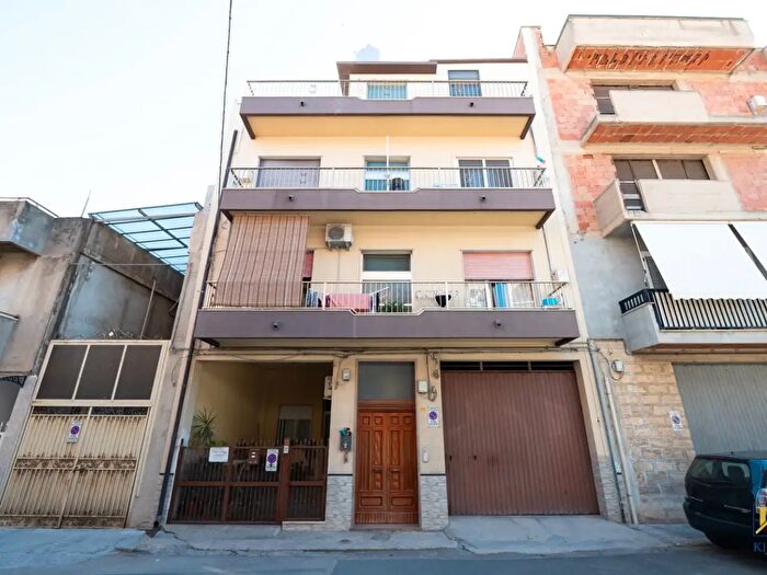 Appartamento con 5 locali in vendita in Via Carlo Pisacane, Vittoria