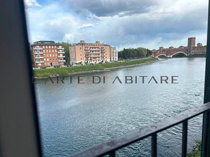 Appartamento quadrilocale in affitto in Via del Bersagliere, San Zeno, Verona