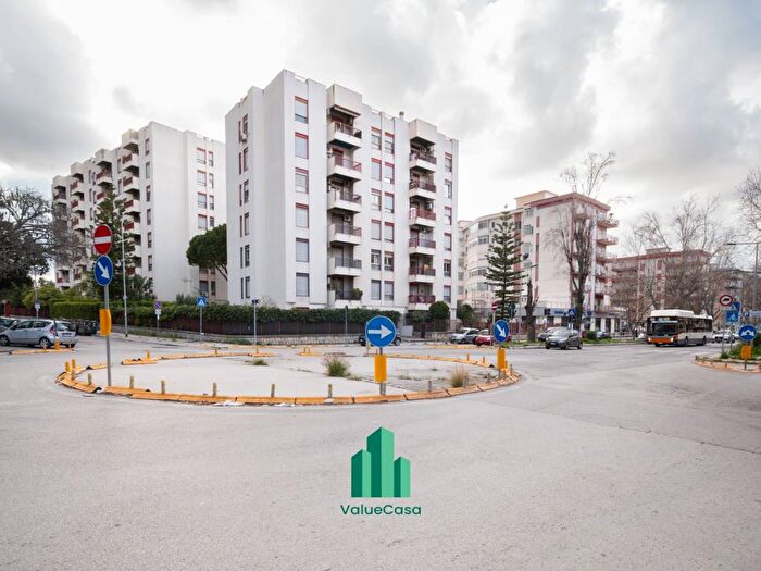 Appartamento con 5 locali in affitto in Via Oreto, Guadagna, Palermo