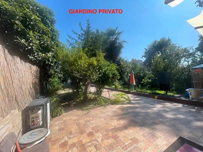 Appartamento con 5 locali in affitto in Via delle Forze Armate Milano, Milano