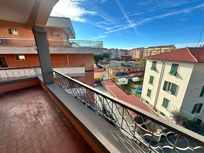 Appartamento con 6 locali in affitto in Corso Genova, Centro Città, Ventimiglia