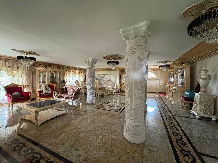 Casa con 5 locali in vendita in Via Torquato Tasso, Borgo Vercelli