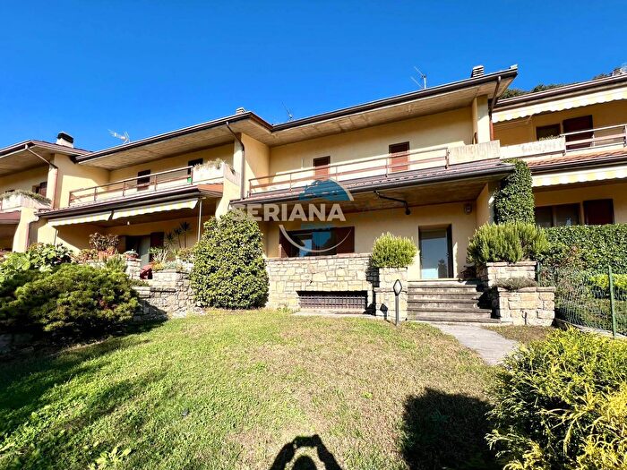 Casa quadrilocale in vendita in Via Fratelli Cervi, Trescore Balneario