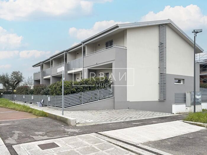 Casa quadrilocale in vendita in Cesena