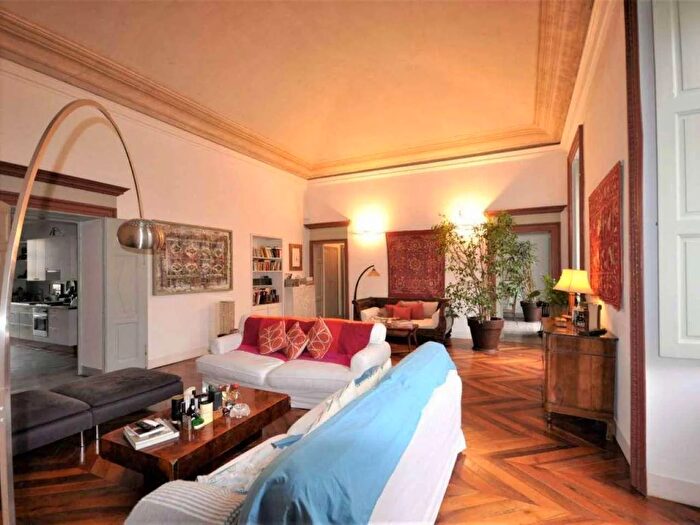 Appartamento con 6 locali in vendita in Via della Rocca Torino, Torino