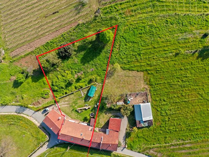 Casa con 8 locali in vendita in Via Zimone, Viverone