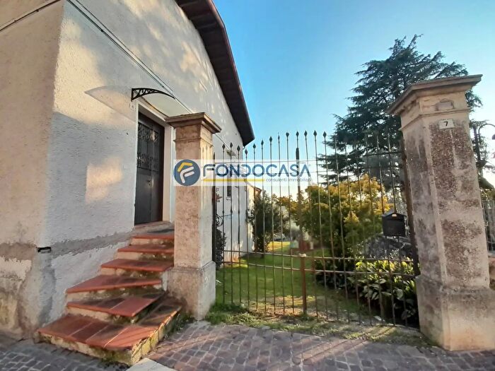 Appartamento trilocale in vendita in Via Don Angelo Merici, Manerba Del Garda